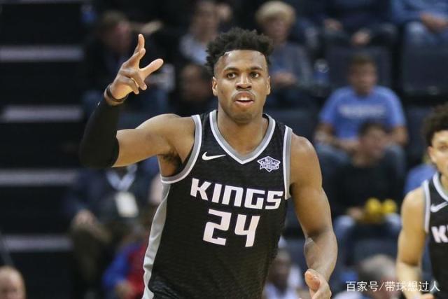 郑薇点名表扬杨舒予:攻防都有长进 在持续进步